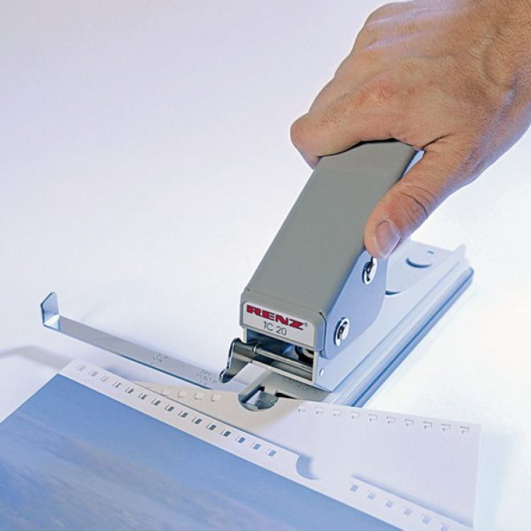 Дупчалка за календар