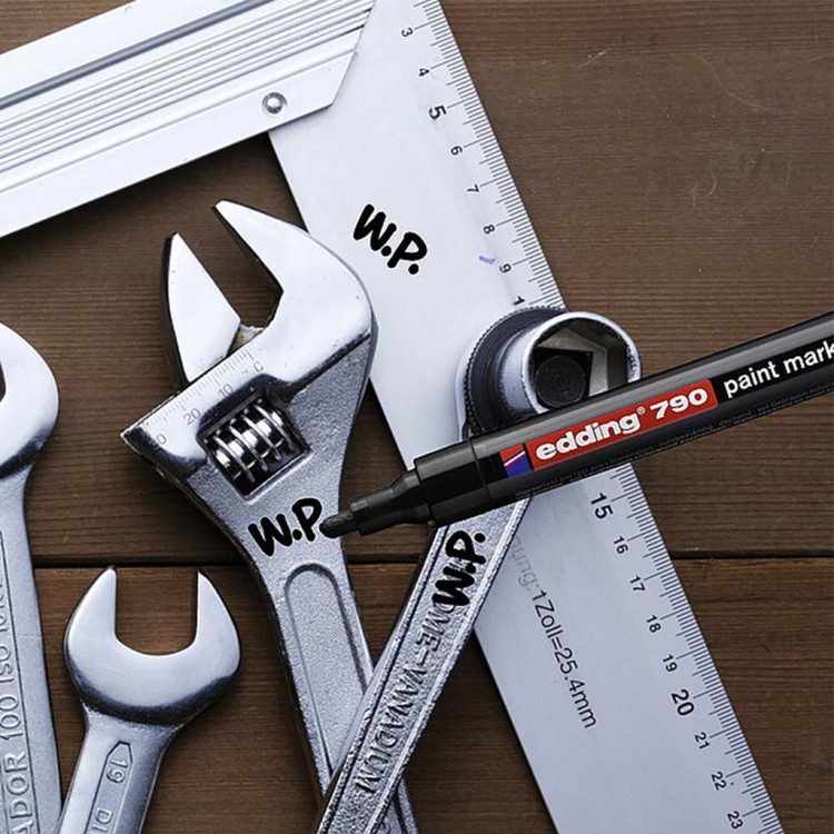 Маркер пеинт Edding 790