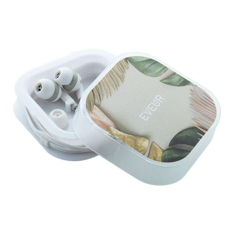 Слушалки во кутивче