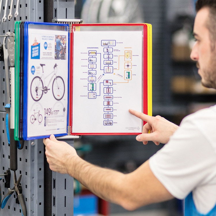 Зиден држач за каталог со 10 папки А3 формат