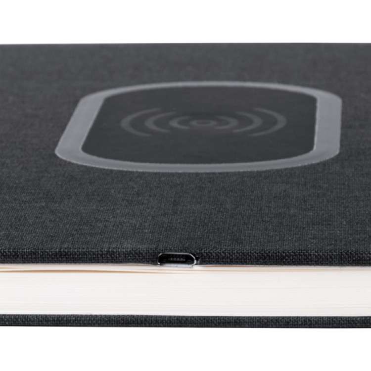 Тефтер А5 со бежичен полнач 5W, 80л. линија