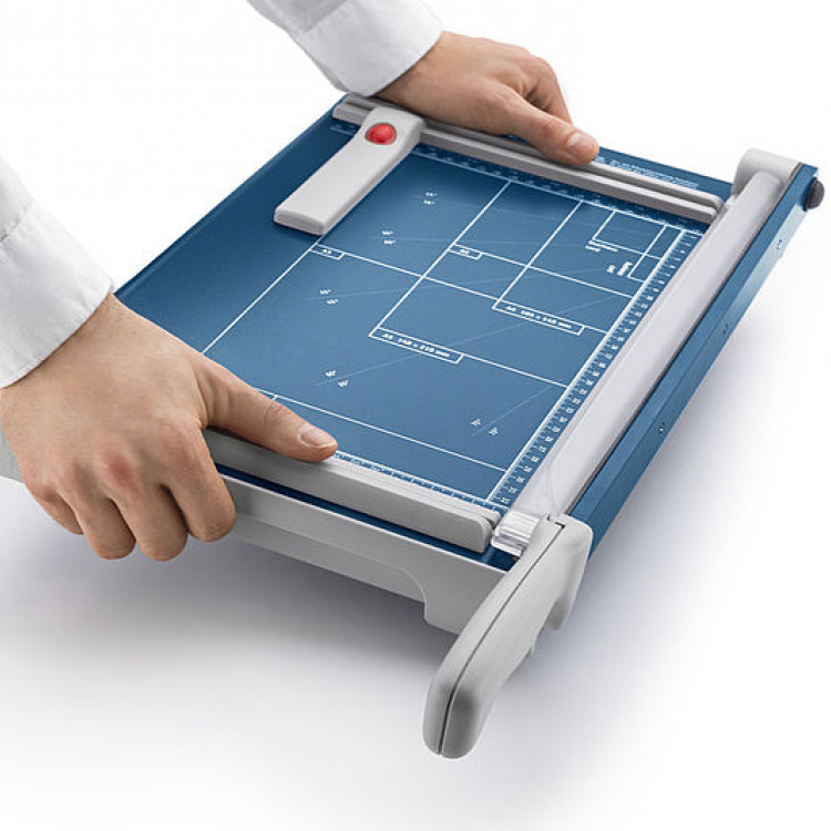 Нож гилотина А4 Dahle 533