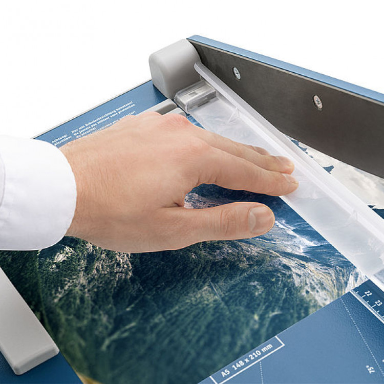 Нож гилотина А4 Dahle 533