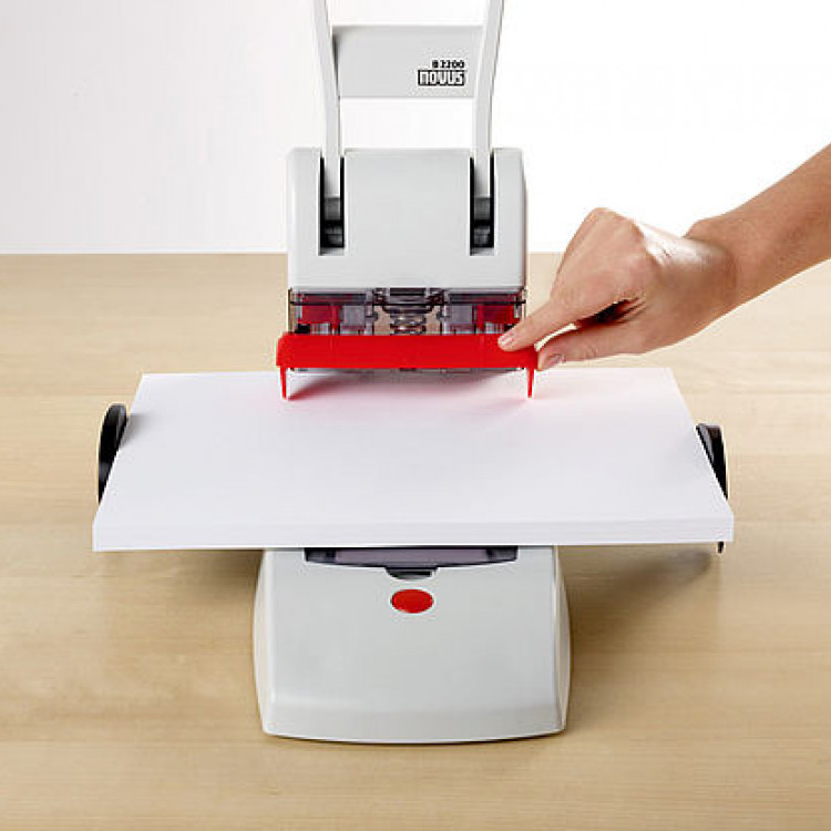 Дупчалка Novus B 2200 за 200 листа