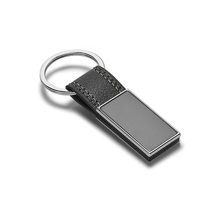 Привезок метален со еко кожа