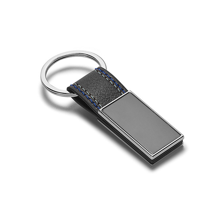 Привезок метален со еко кожа