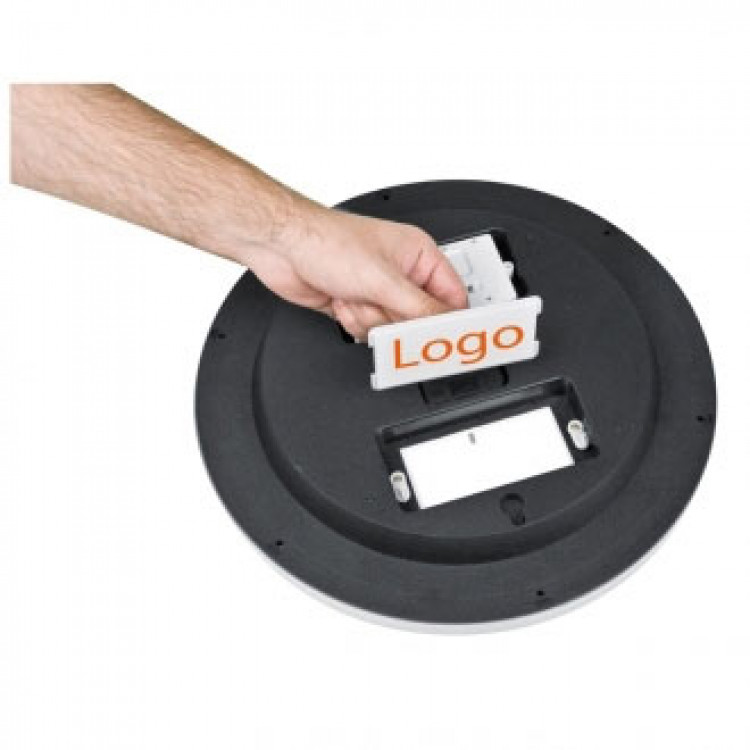 Часовник ѕиден со дигитален дел