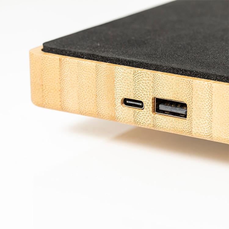 Еко лампа за на биро со бежичен полнач, бамбус