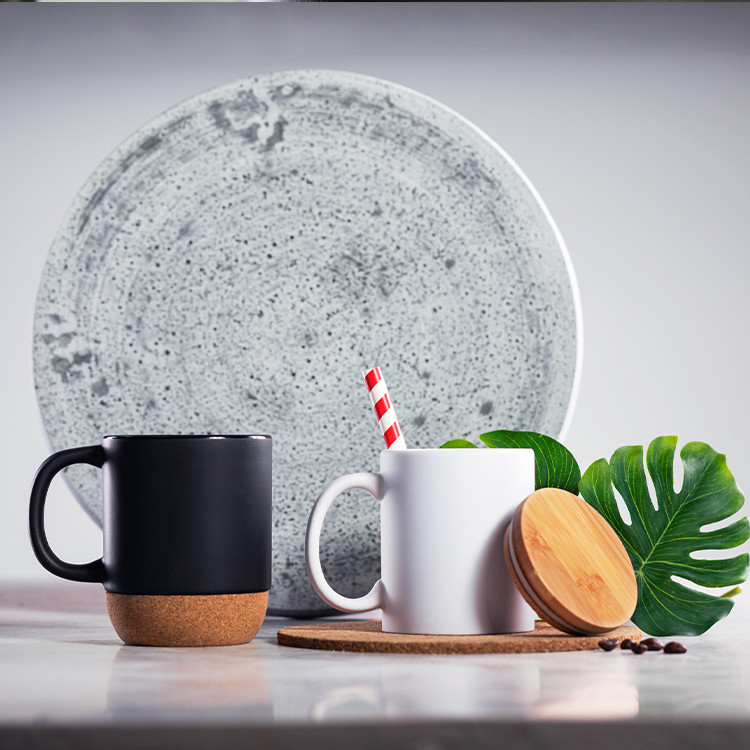 Еко чаша со плута 420мл керамичка