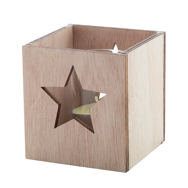 Свеќник дрвен