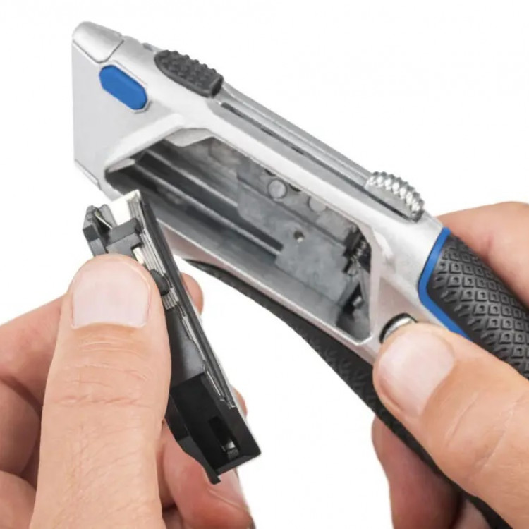 Скалпел 18мм метален Dahle 10891 професионал