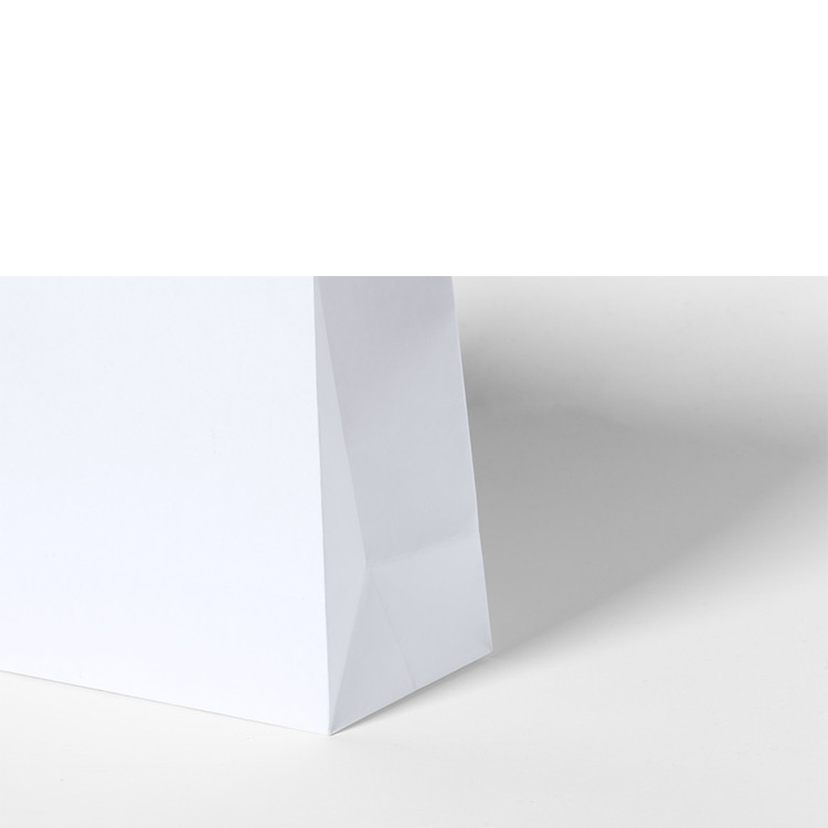 Хартиена кеса 220х230х90мм бела