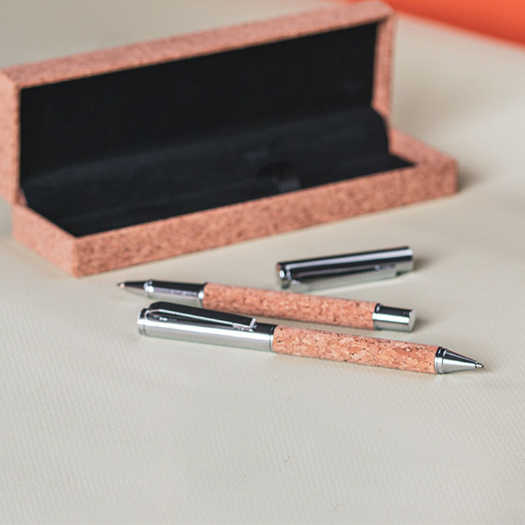 Сет пенкала хемиско и ролер метал со плута