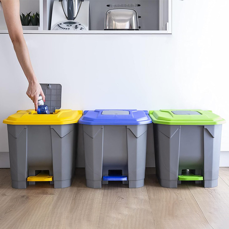 Корпа за отпадоци со педала, 30лит.