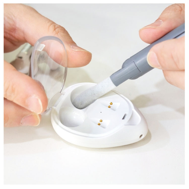 Сет за чистење тастатура,слушалки,телефон 7 во 1