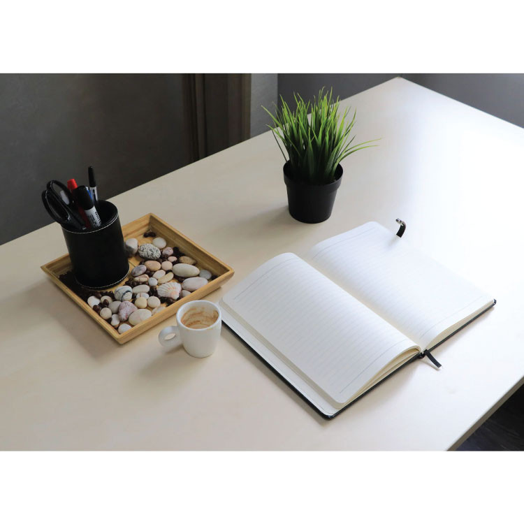 Тефтер Б5 со закопчување, 120л. линија