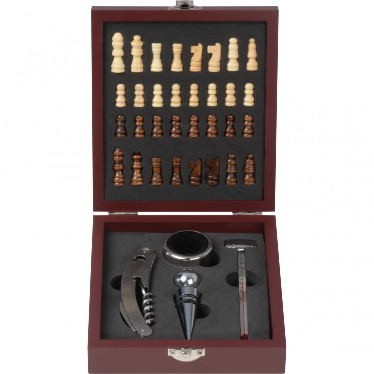 Сет за вино во кутија дрвена со шах