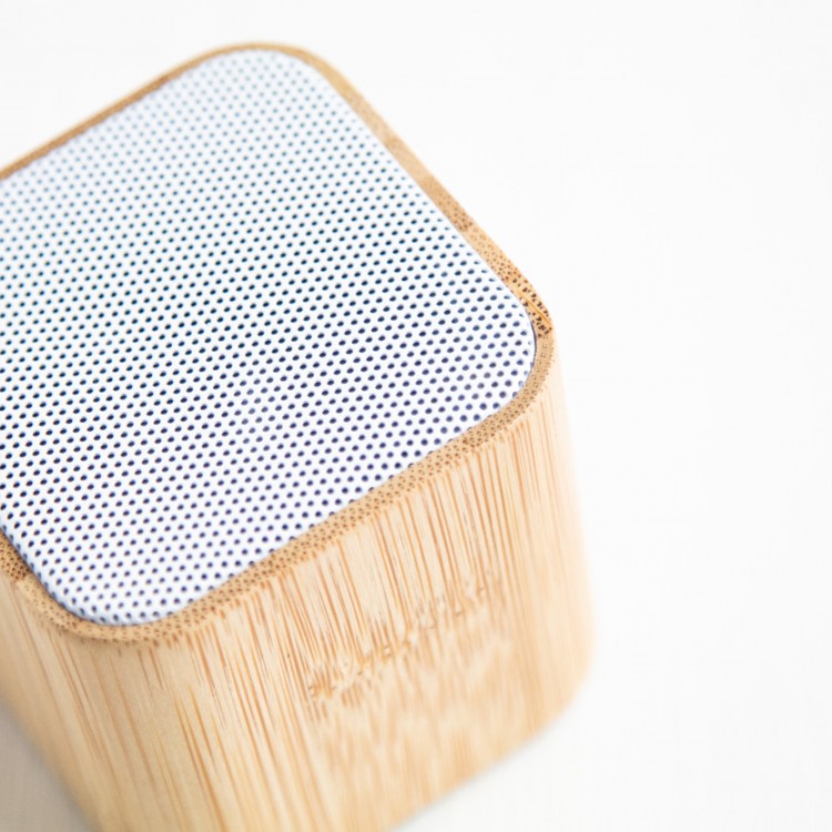 Еко звучник блутут бамбус коцка