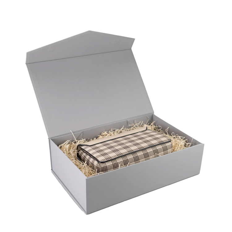 Кутија со магнет, 350х230х100мм