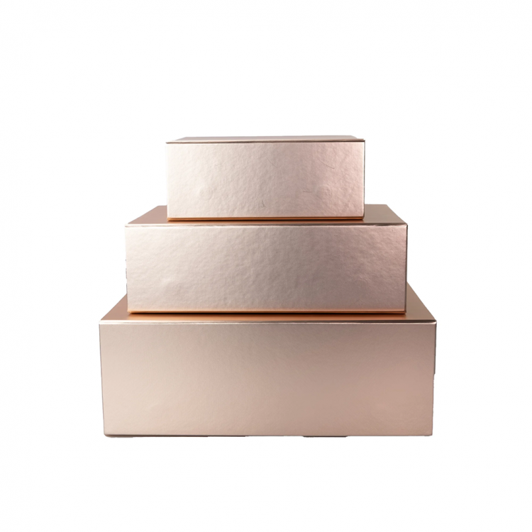 Кутија со магнет, 200х180х80мм