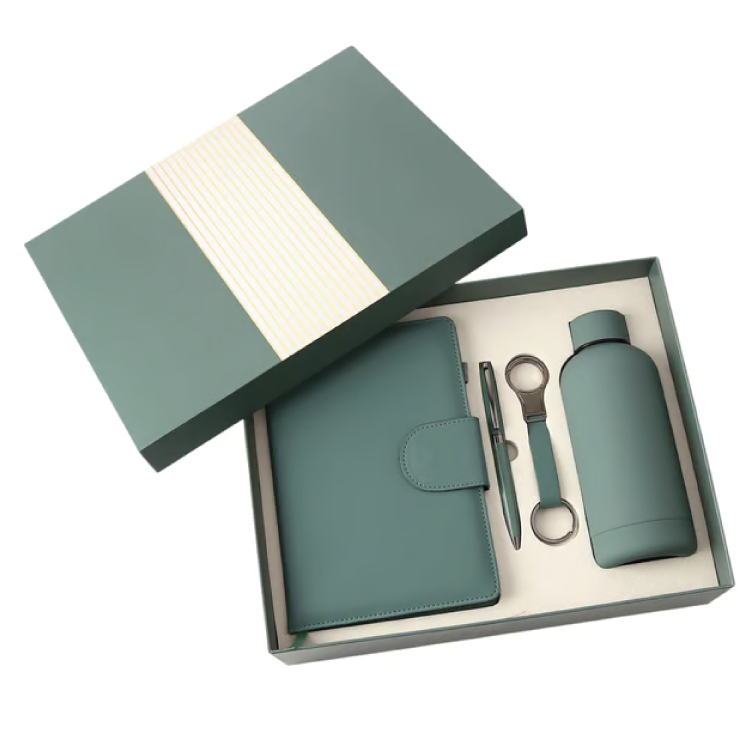 Даровен сет, тефтер, шише, пенкало, привезок